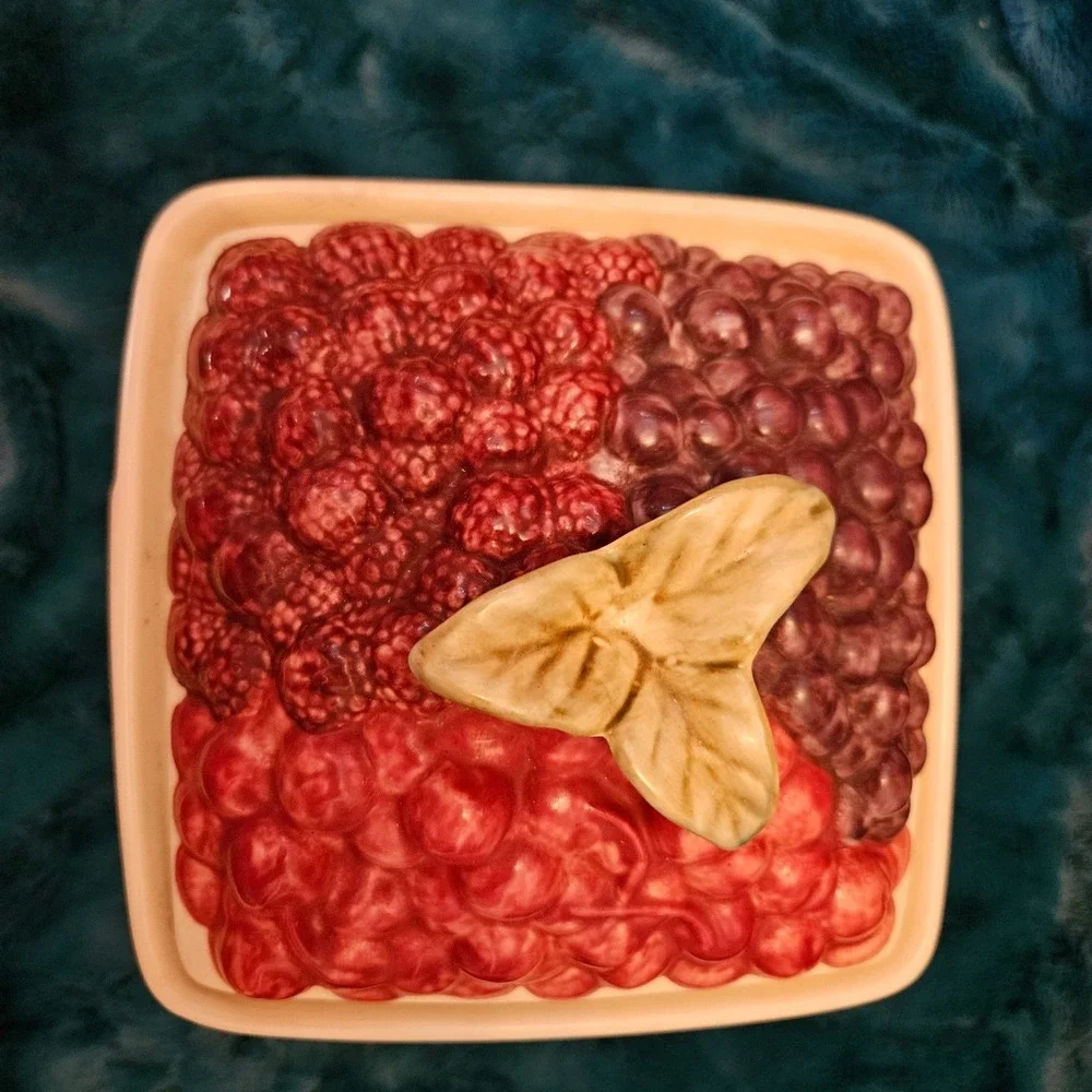 Vintage Pfaltzgraff Jamberry Large Square Canister w/ Berry Lid - Largest In Set